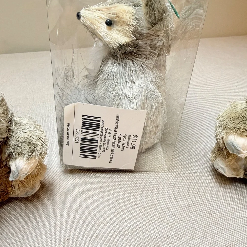 Straw Bristle Christmas Ornaments Decor Squirrels And Fox